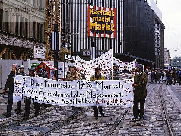 Dortmund. 3. Dortmunder 17% Marsch der Arbeitslosen am 23. 5. 1987