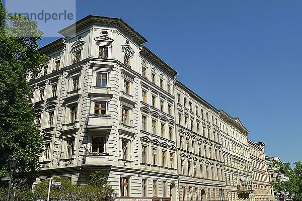 Altbauten  Arndtstraße  Chamissoplatz  Kreuzberg  Berlin  Deutschland  Europa