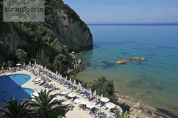 Agios Gordios Strand  Korfu  Ionische Inseln  Griechenland  Swimmingpool  Europa