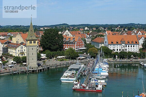 Hafen mit Mangturm  Lindau  Bodensee  Bayern  Deutschland  Europa