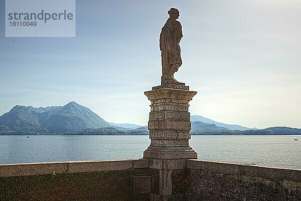 Statue  Palazzo Borromeo  Insel Isola Bella  Borromäische Inseln  Lago Maggiore  Piemont  Langensee  Italien  Europa