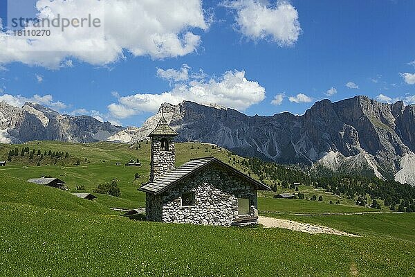 Kirche auf der Seceda  Grödnertal  Dolomiten  Trentino Südtirol  Italien  Europa