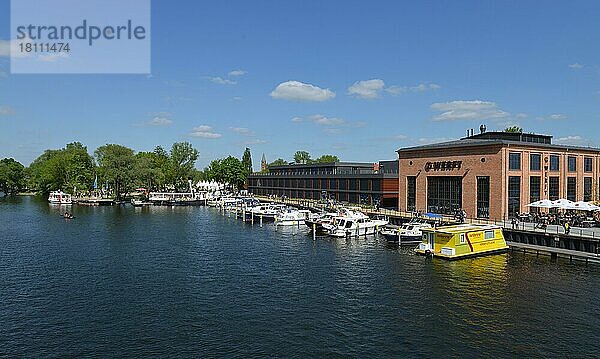 Schiffsanleger  Havel  Wiemannwerft  Brandenburg an der Havel  Brandenburg  Deutschland  Europa