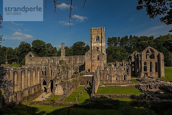 Abtei  Fountains Abbey UNESCO-Weltkulturerbe  Yorkshire  Großbritannien  Europa