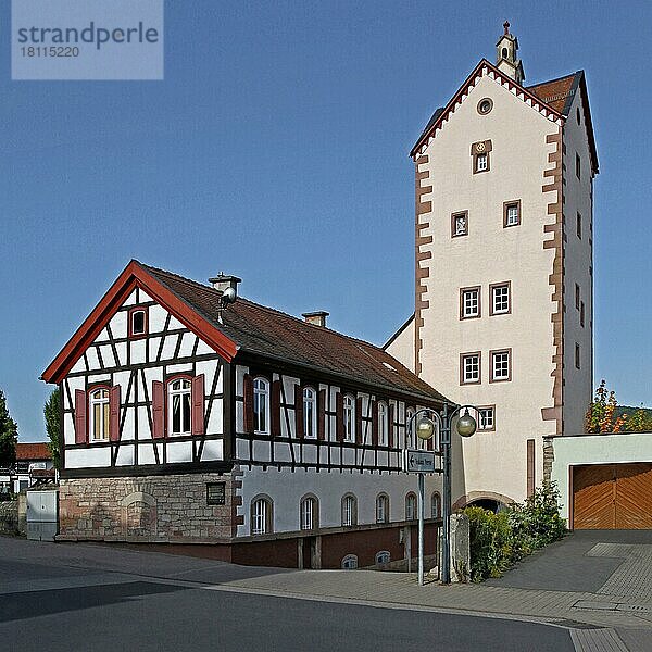 Obertor  erbaut 13. Jahrhundert  Fachwerkhaus  Bad Orb  Main-Kinzig-Kreis  Hessen  Deutschland  Europa