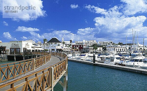 Hafen von Playa Blanca  Lanzarote  Kanarische Inseln  Spanien  Europa