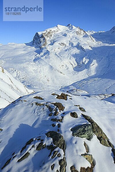 Monte Rosa  4633 m  Dufourspitze  4634m  Wallis  Schweiz  Europa