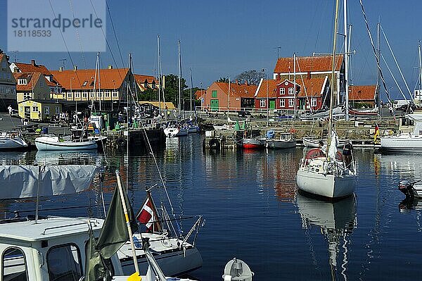 Boote im Hafen  Svaneke  Bornholm  Dänemark  Europa