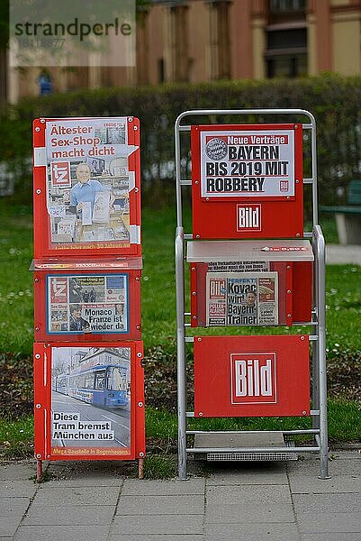 Zeitungsautomaten  München  Bayern  Deutschland  Europa