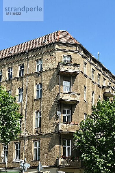 Altbau  Helmholtzplatz  Prenzlauer Berg  Berlin  Deutschland  Europa