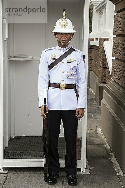 Wachsoldat  Königlicher Palast Wat Phra Kaew  Bangkok  Thailand  Asien