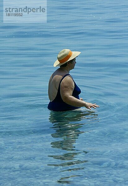 Frau im Meer