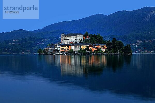 Isola San Giulio  Orta San Giulio  Ortasee  Provinz Novara  Piemont  Lago d'Orta  Italien  Europa