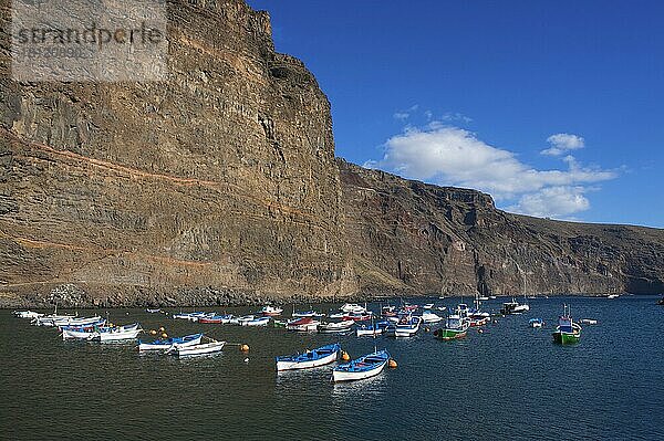 Fischerboote im Hafen  Vueltas  Valle Gran Rey  La Gomera  Kanarische Inseln  Spanien  Europa