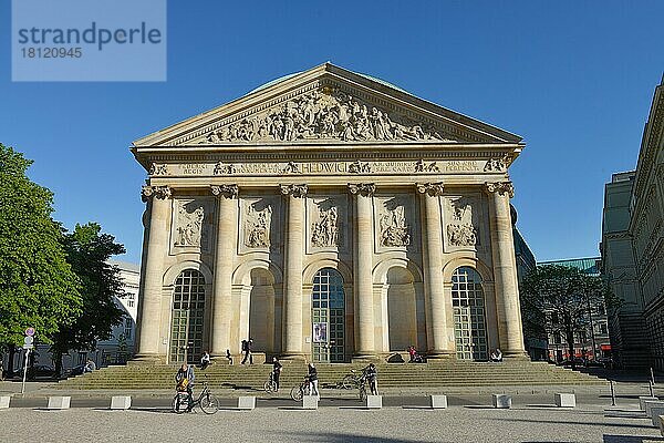 St.-Hedwigs-Kathedrale  Bebelplatz  Mitte  Berlin  Deutschland  Europa