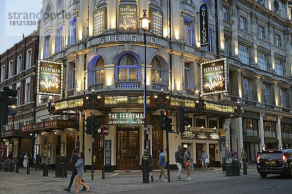 Musical  The Ferryman  Gielgud Theatre  Shaftesbury Avenue  Soho  London  England  Großbritannien  Europa