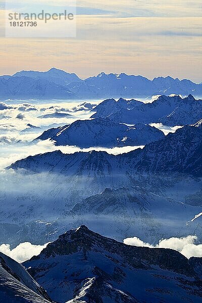 Mont-Blanc-Massiv  Aussicht vom Klein Matterhorn  Schweiz  Europa