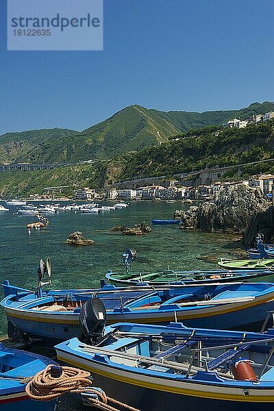 Hafen von Scilla  Costa Viola  Kalabrien  Italien  Europa