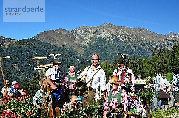 Almfest  Pustertal  Meransen  Südtirol  Italien  Europa