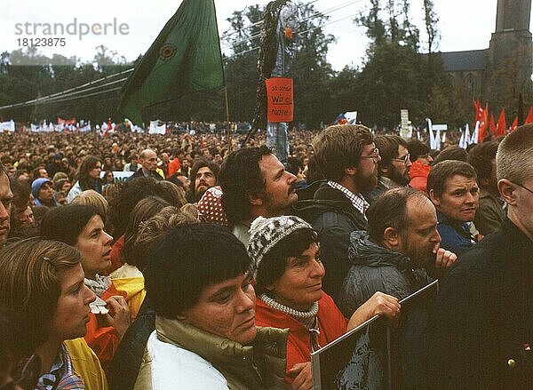 Ruhrgebiet. Friedensbewegung gegen Aufrüstung und Raketen. ca. 1981