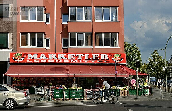 Marketler  Potsdamer Straße  Schöneberg  Berlin  Deutschland  Europa
