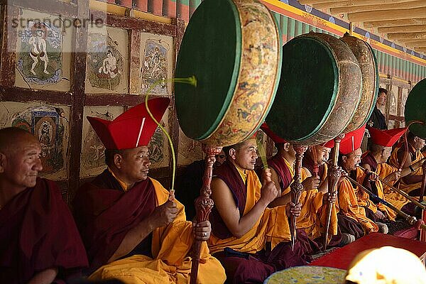Mönche  Hemis Festival  Kloster Hemis  Ladakh  Jammu und Kaschmir  Indien  Asien