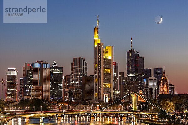 Sichelmond  Skyline  Frankfurt  Hessen  Deutschland  Europa