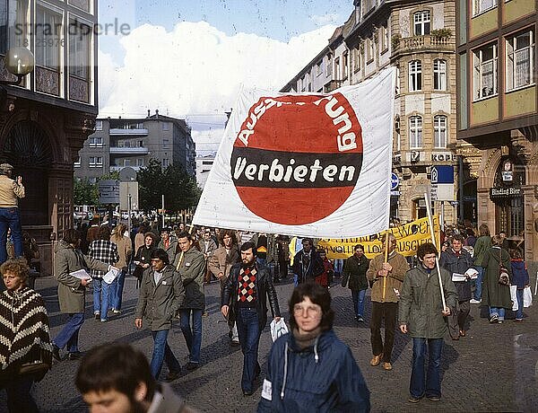 Ruhrgebiet. Demonstration der Gewerkschaft gegen Aussperrung. ca 1979-80