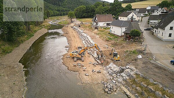 Bauarbeiten nach der Flut im Ahrtal in Hönningen  Rheinland-Pfalz  Deutschland  Europa