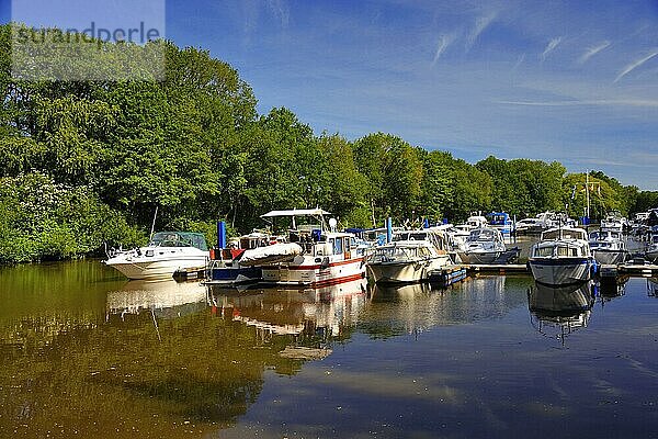 Sportboothafen  Meppen  Niedersachsen  Marina  Deutschland  Europa