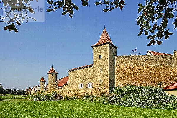 Mittelalterliche Stadtmauer  Wehrtürme  Mainbernheim  Unterfranken  Bayern  Wehrturm  Deutschland  Europa