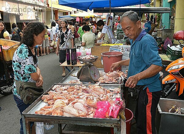 Hühnerfleisch  Verkauf  Wochenmarkt  Chinatown  Georgetown  Penang  Malaysia  Asien