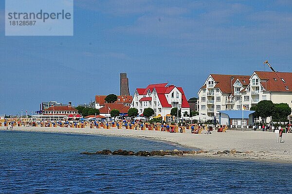 Förde  Ostsee  Strand  Ostseebad  Sommer  Laboe  Kiel  Schleswig-Holstein  Deutschland  Europa