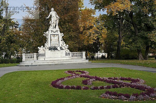 Mozart-Denkmal  Burggarten  Wien  Österreich  Europa