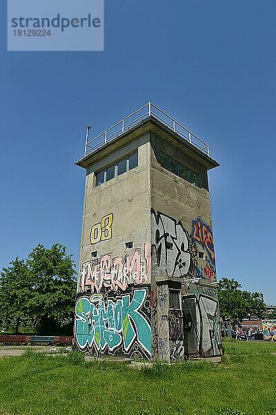 Wachturm  Am Flutgraben  Treptow  Berlin  Deutschland  Europa