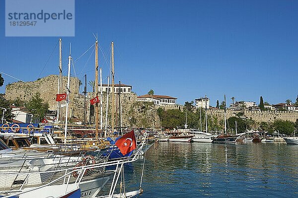 Hafen  Antalya  türkische Riviera  Türkei  Asien