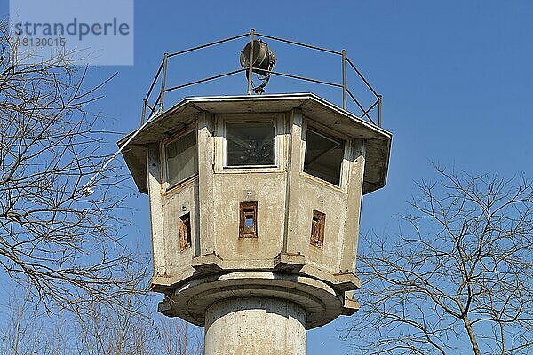 DDR-Wachturm  Erna-Berger-Straße  Potsdamer Platz  Tiergarten  Berlin  Deutschland  Europa