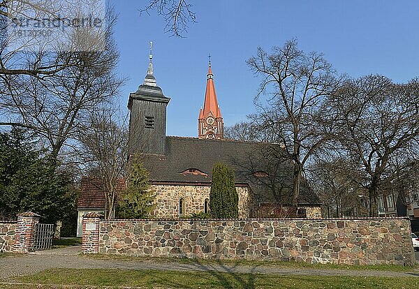 Dorfkirche  Hindenburgdamm  Lichterfelde  Berlin  Deutschland  Europa