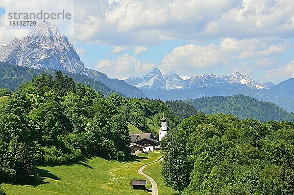 Kapelle  Bayern  Oberbayern  Werdenfels  Loisachtal  Wamberg  Zugspitzgruppe  Zugspitze  Deutschland  Europa