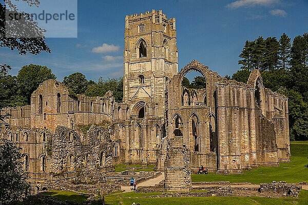 Abtei  Fountains Abbey UNESCO-Weltkulturerbe  Yorkshire  Großbritannien  Europa