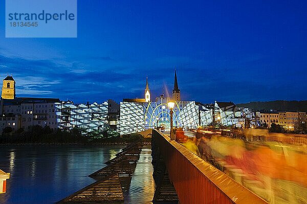 Wasserburg leuchtet  Wasserburg am Inn  Oberbayern  Bayern  Deutschland  Europa