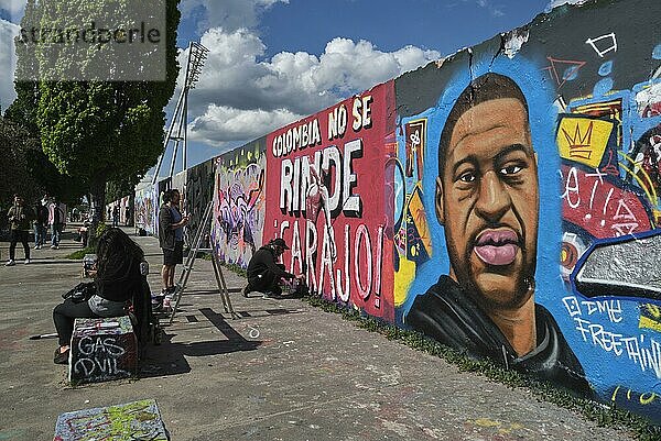 Deutschland  Berlin  20. 05. 202  Mauerpark  Innenmauer  Graffitimauer  Bildnis des von Polizisten in Minneapolis USA erstickten George Floyd  Europa