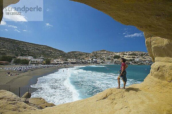 Höhle am Strand von Matala  Kreta  Griechenland  Europa