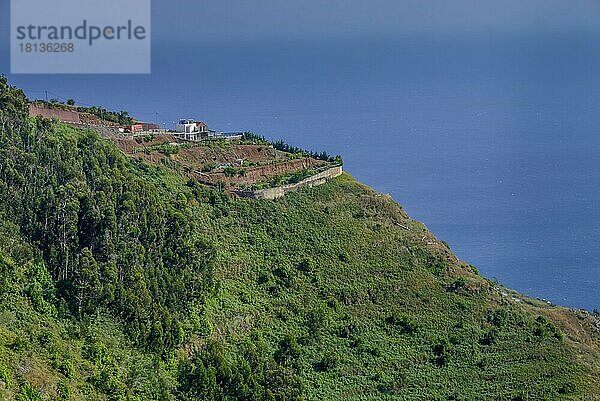 Küste bei Faja Da Ovelha  Madeira  Portugal  Europa