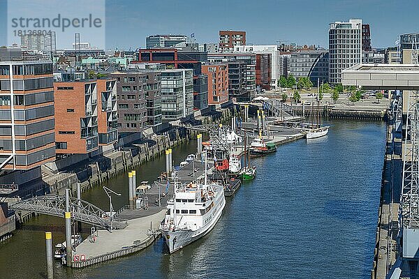 Sandtorhafen  Traditionsschiffhafen  Hafencity  Hamburg  Deutschland  Europa