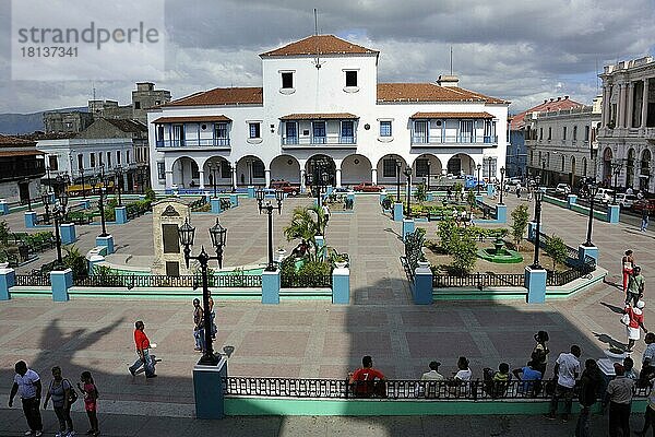 Rathaus  Parque Sespedes  Santiago de Cuba  Kuba  Mittelamerika