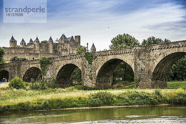 Pont Vieux  Alte Brücke  Carcassonne  Languedoc-Roussillon  Aude  Frankreich  Europa