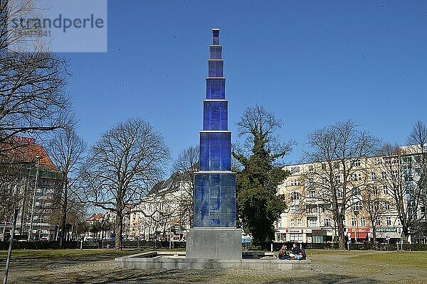 Blauer Obelisk  Theodor-Heuss-Platz  Westend  Berlin  Deutschland  Europa