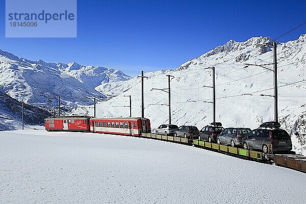 Matterhorn-Gotthard-Bahn  Autoreisezug  Andermatt  Uri  Schweiz  Europa