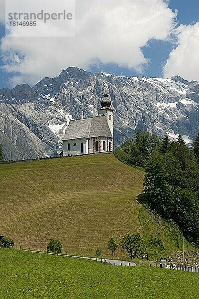 Pfarrkirche zum Heiligen Nikolaus  Pfarrkirche Hl. Nikolaus  Dienten  Zell am See  Pinzgau  Land Salzburg  Österreich  Europa  Hochkönig  Europa